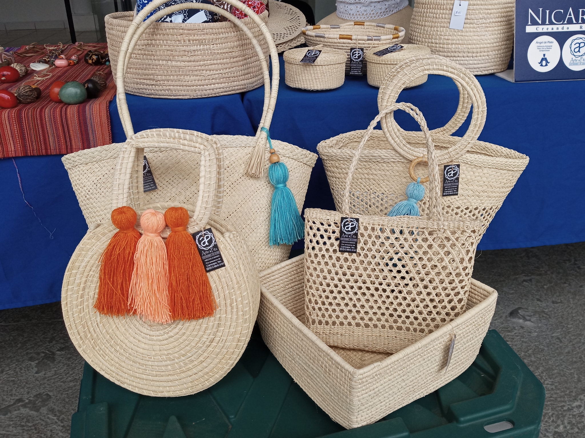 Hermosas carteras de pita