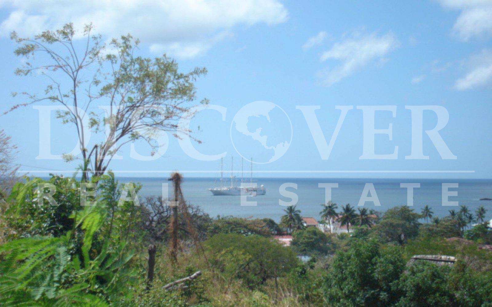 LOTE CON VISTA AL OCÉANO SE VENDE EN SAN JUAN DEL SUR.