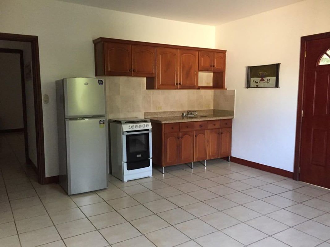 Rento apartamento en Las Colinas