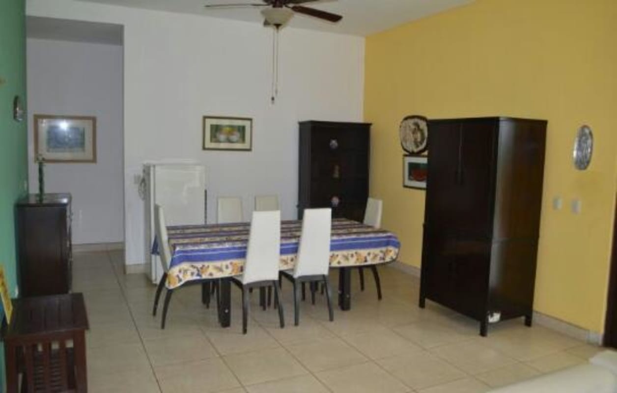 Vendo Casa en Las Colinas