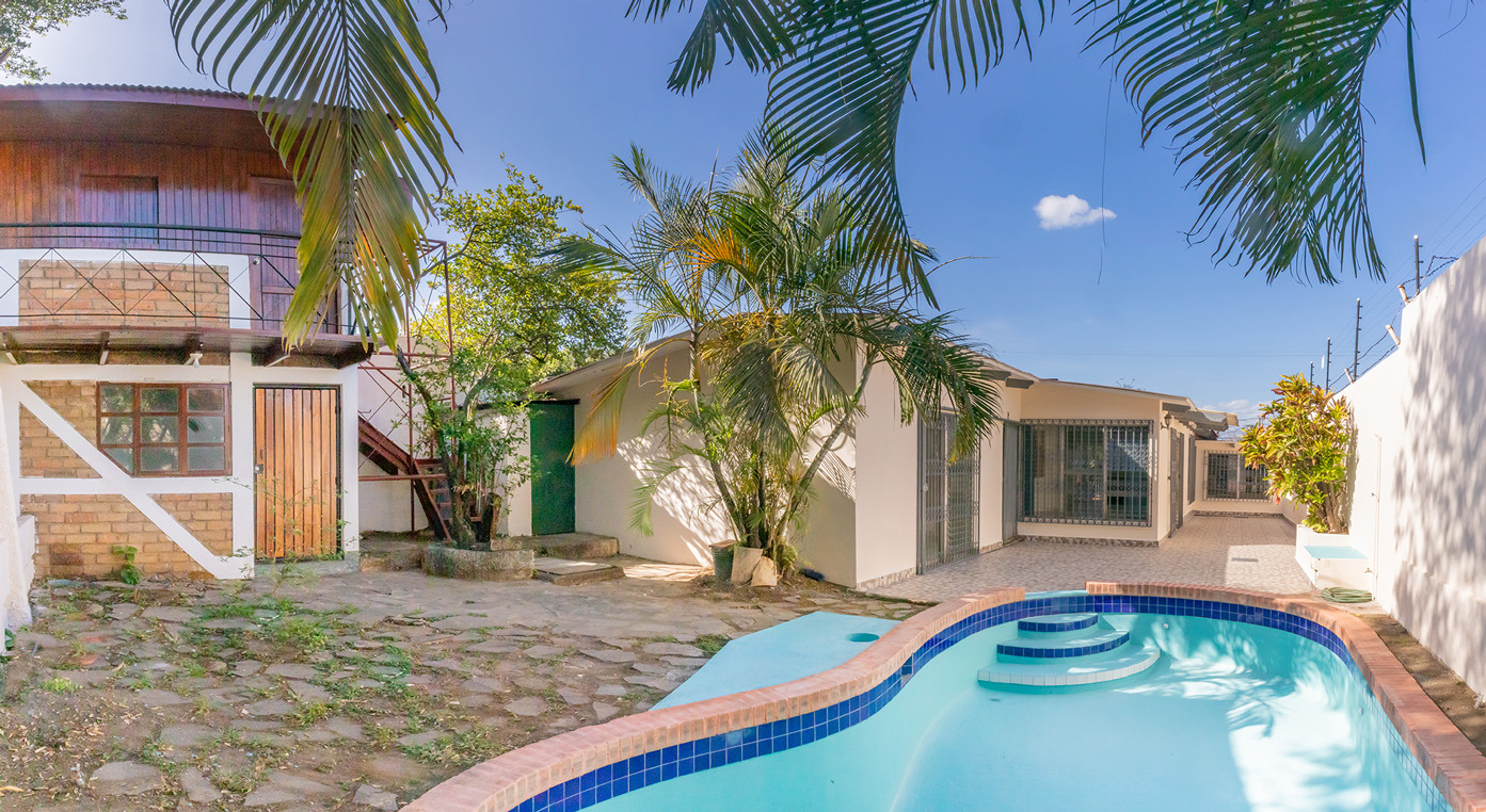 Hermosa casa con Piscina en excelente ubicación.