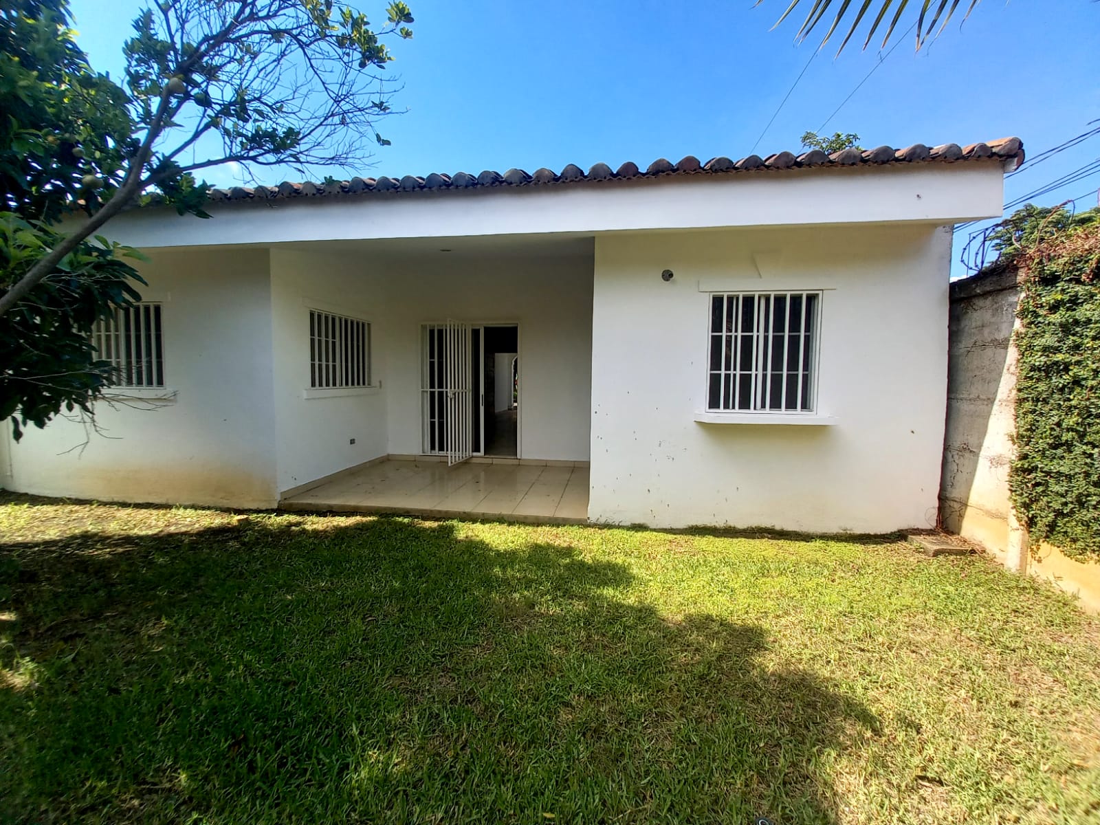 Adquiere casa en carretera a Masaya